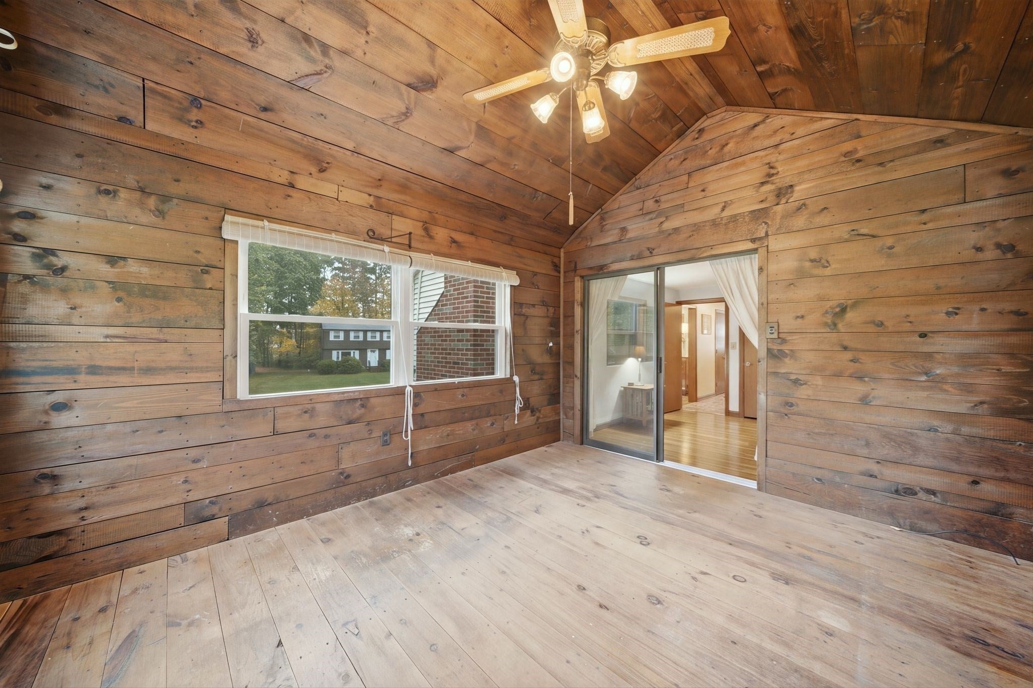 15 Regis Rd, Tewksbury, MA Photo #13