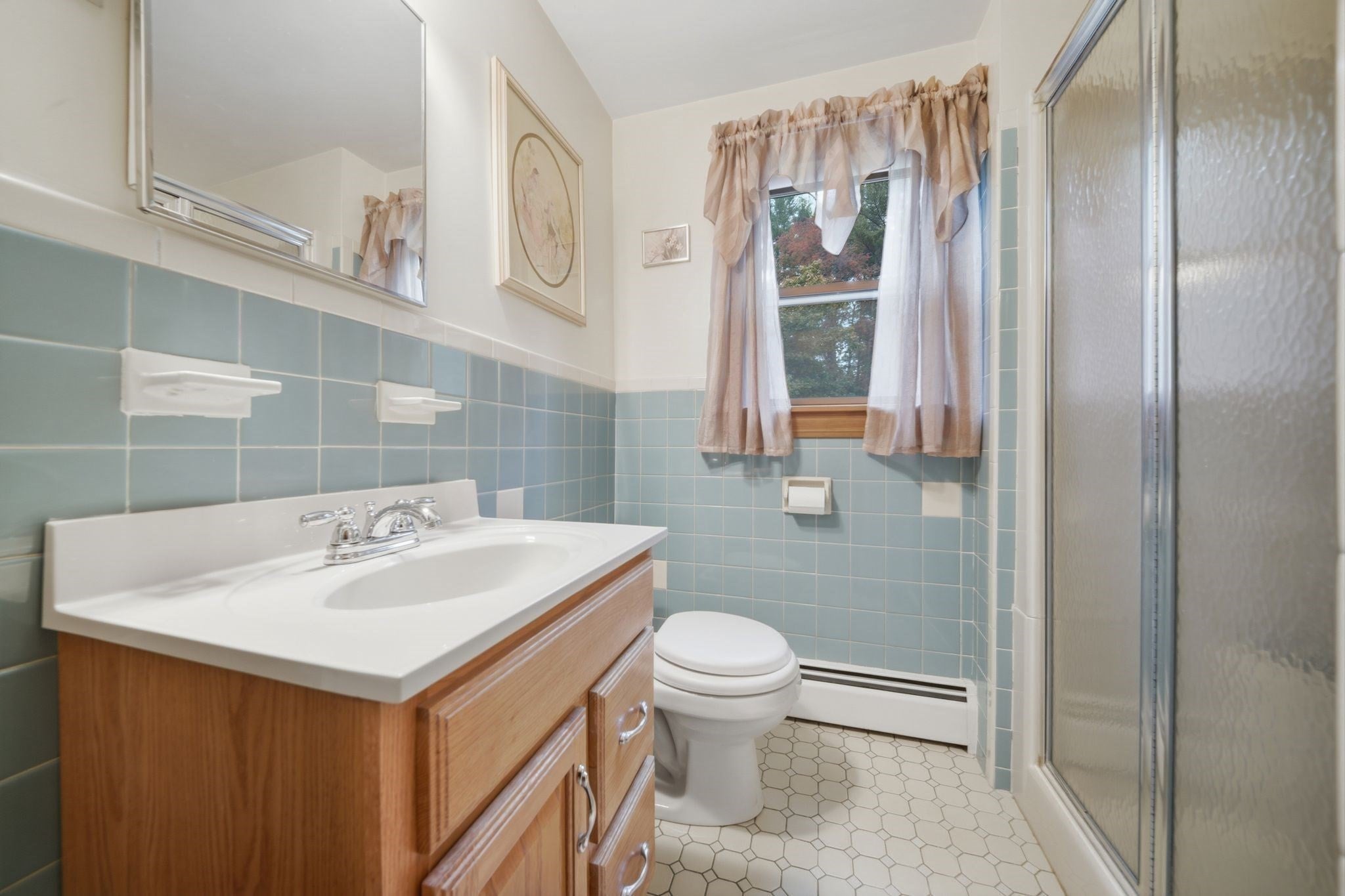 15 Regis Rd, Tewksbury, MA Photo #16