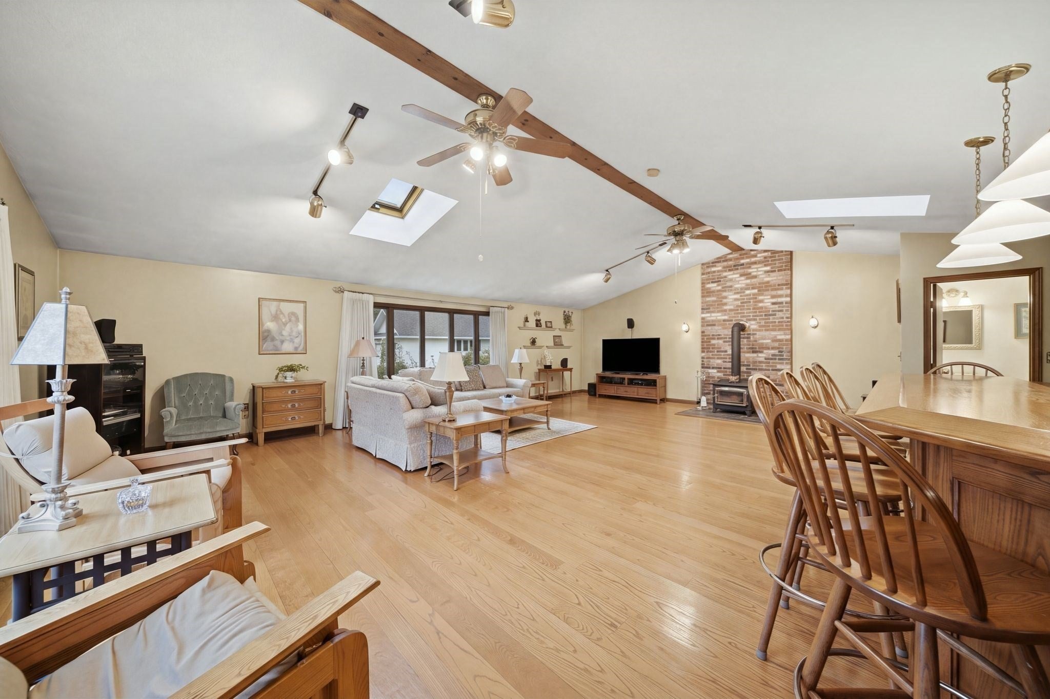 15 Regis Rd, Tewksbury, MA Photo #25