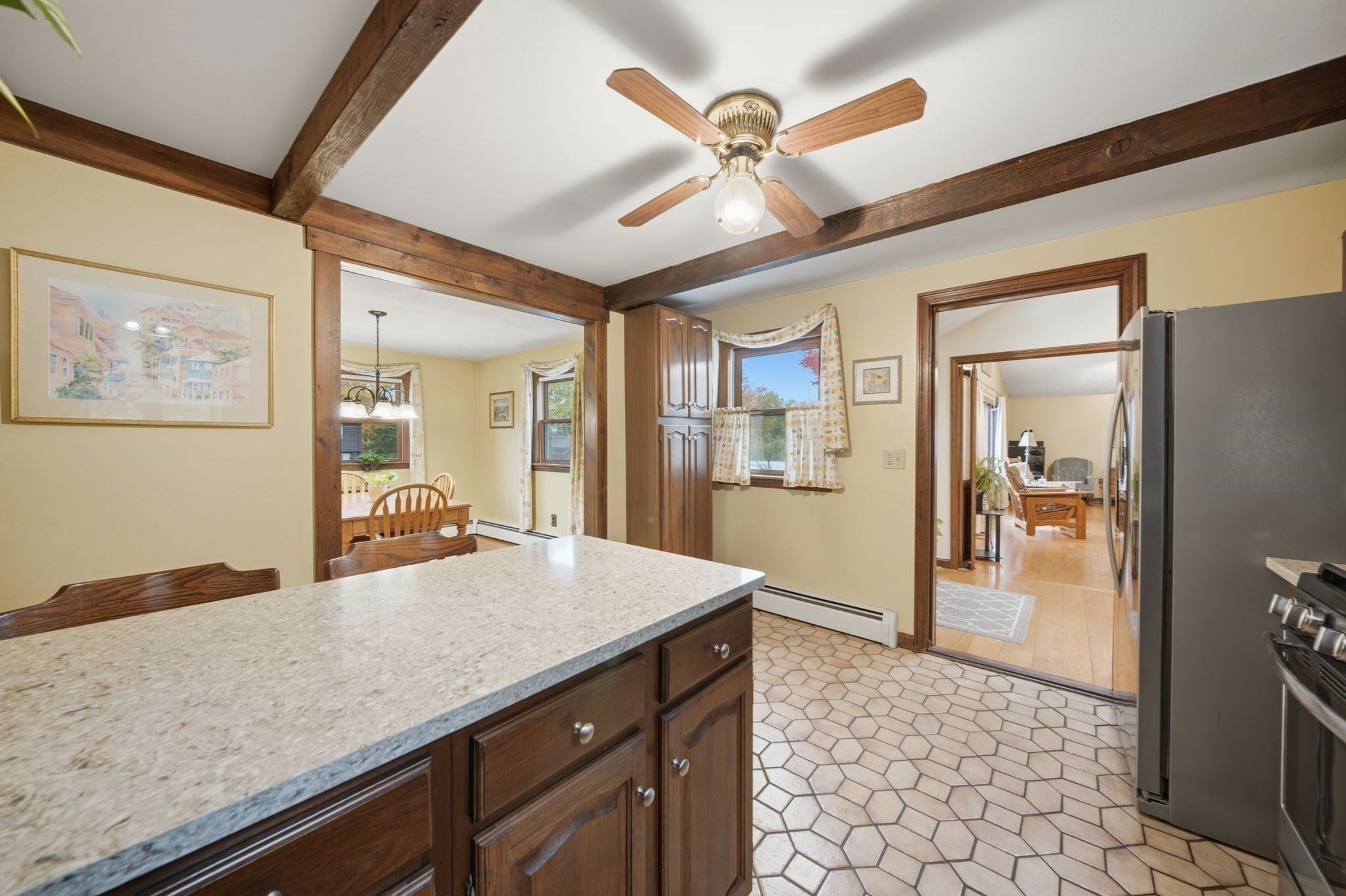 15 Regis Rd, Tewksbury, MA Photo #9