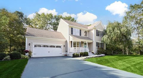 2660 Courtlyn Rd Dighton MA 02715