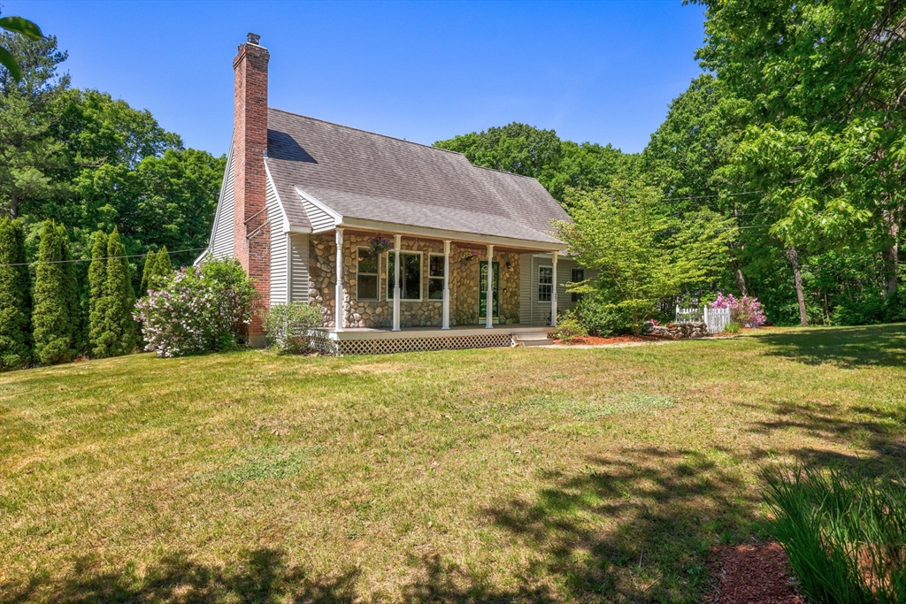 27 Davis St