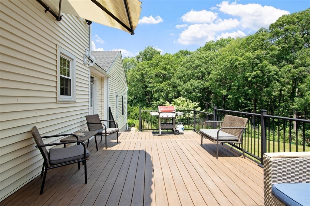 32 Indian Ridge Dr