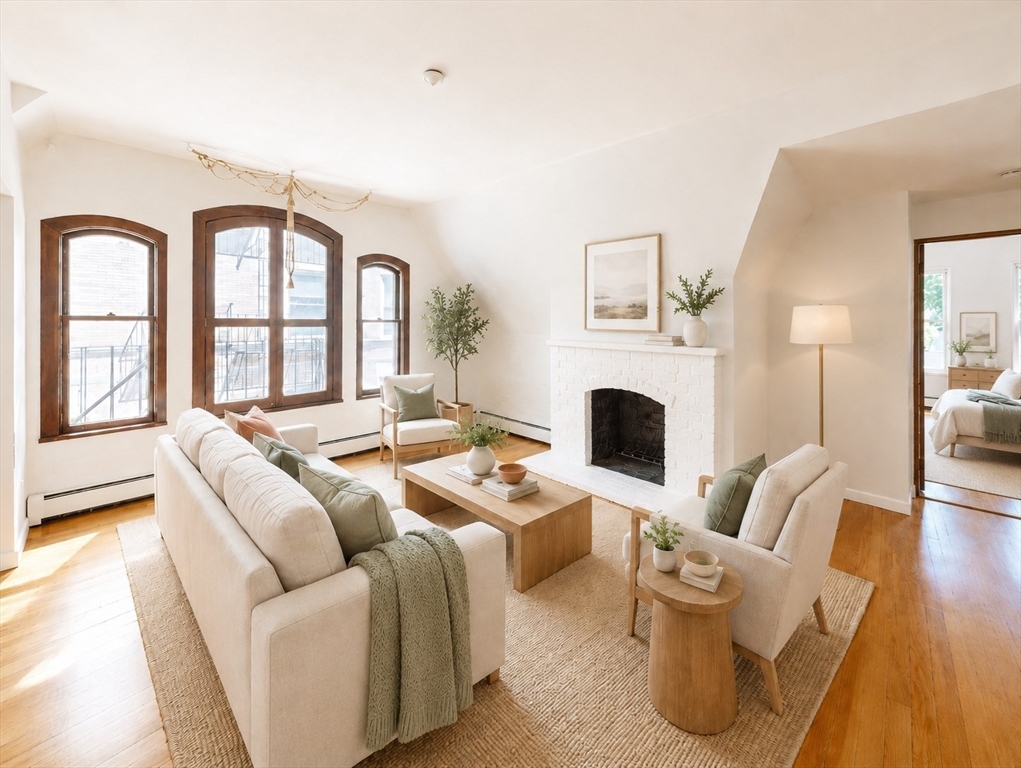 1575 Beacon St 3R