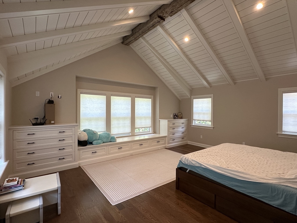 30 Lantern Ln