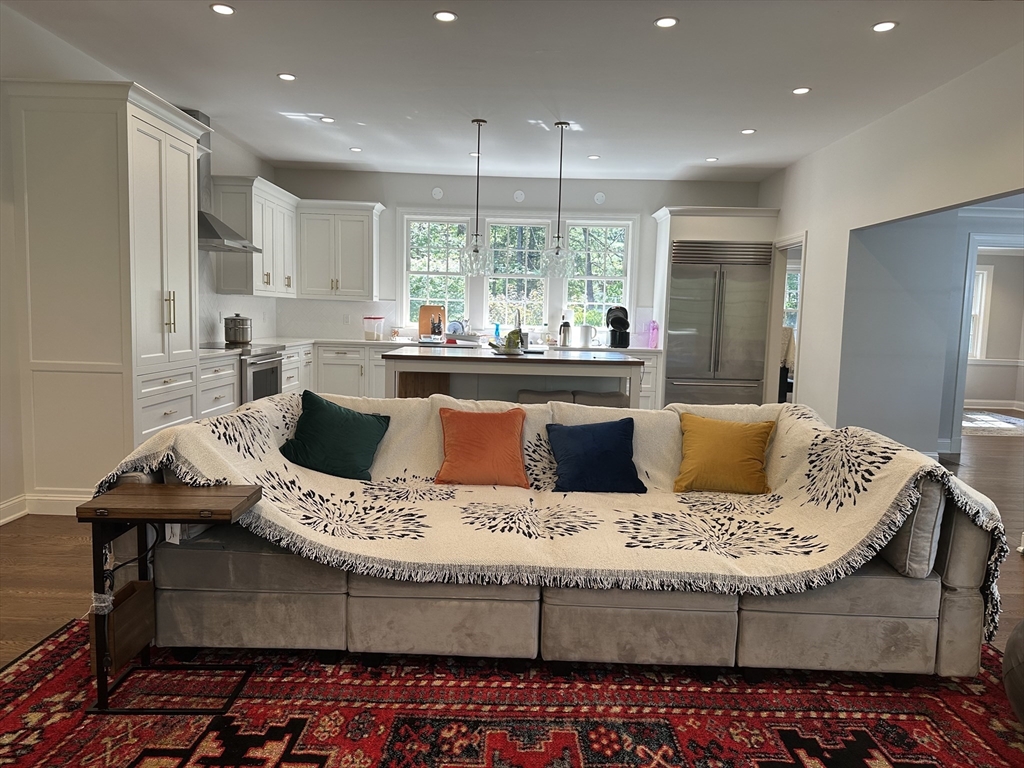 30 Lantern Ln