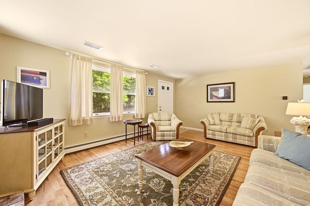 10 Circle Dr