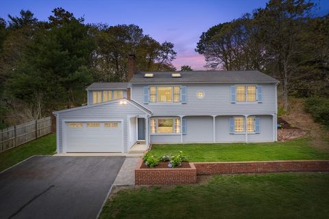 359 Lake Elizabeth Dr Barnstable MA 02632