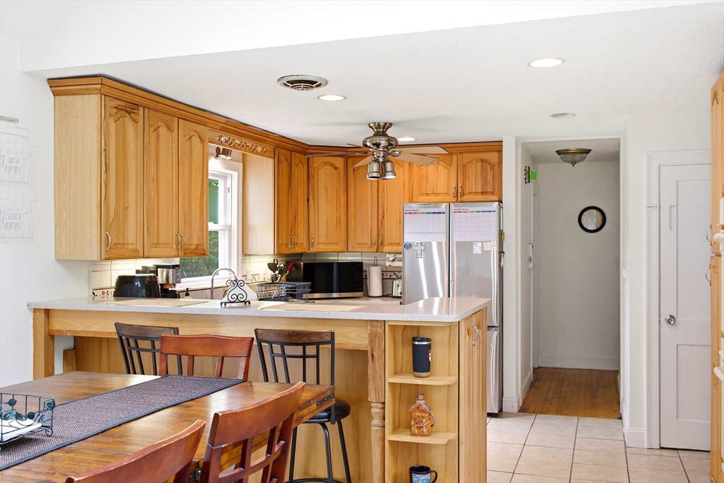 616 Cooley St, Springfield, MA Photo #4