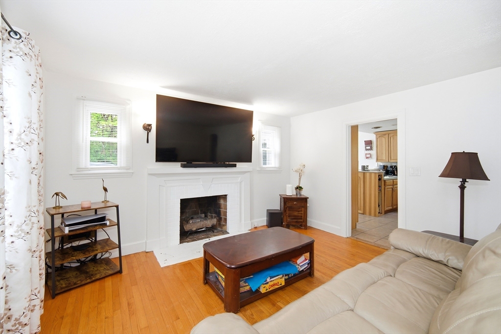 616 Cooley St, Springfield, MA Photo #17