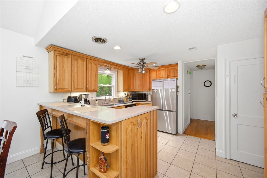 616 Cooley St, Springfield, MA Photo #3