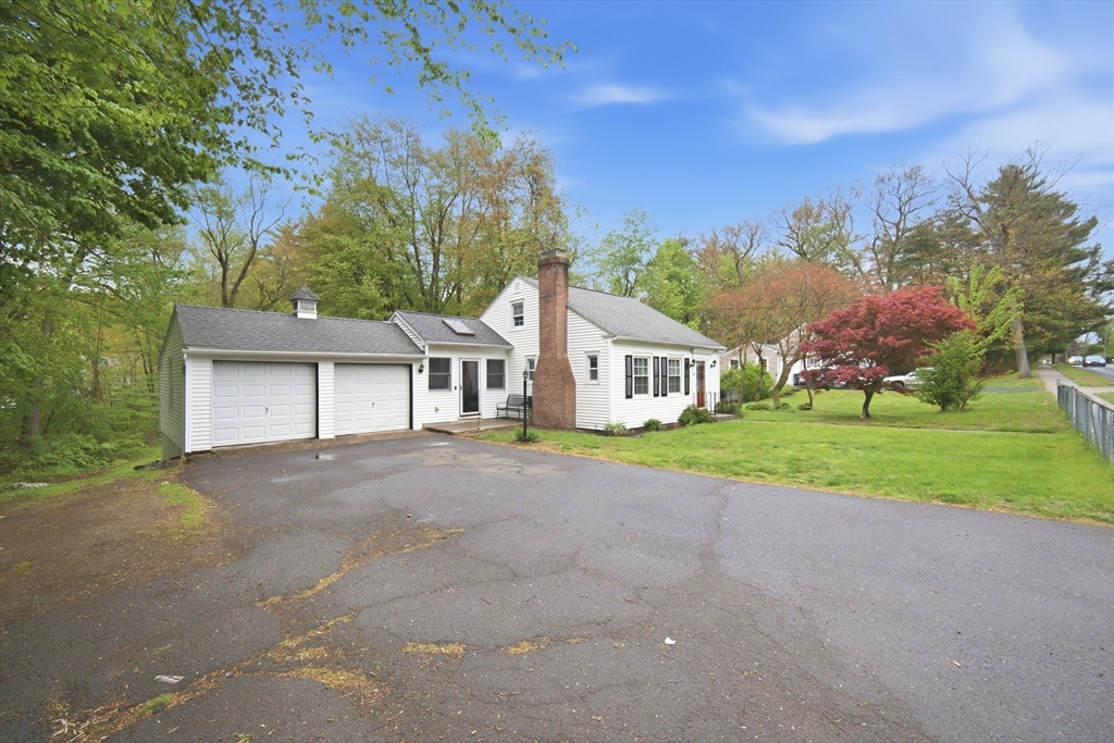 616 Cooley St, Springfield, MA Photo #37