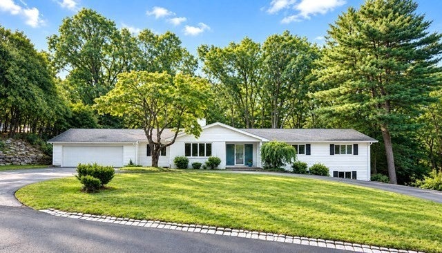 Photo of 40 Woodfall Rd, Belmont, MA