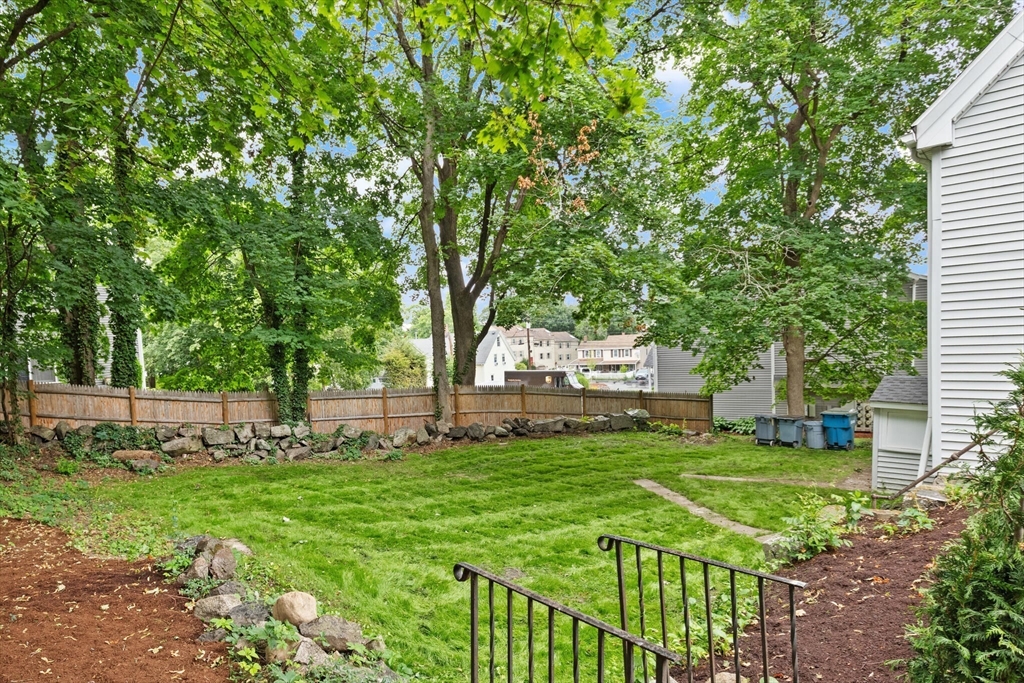 25 Norfolk St