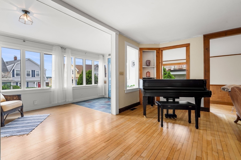 95 Bay View Ave