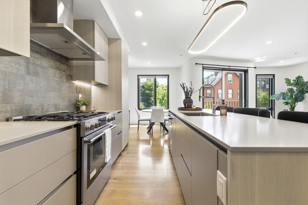 187-191 Condor St 5