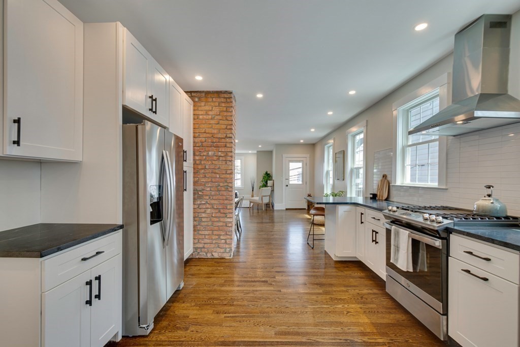 68 Flint St