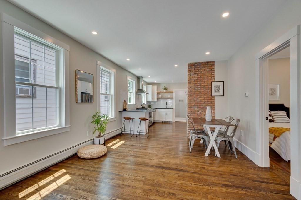 68 Flint St