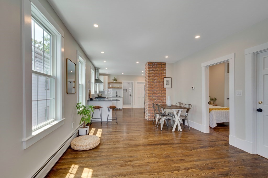 68 Flint St