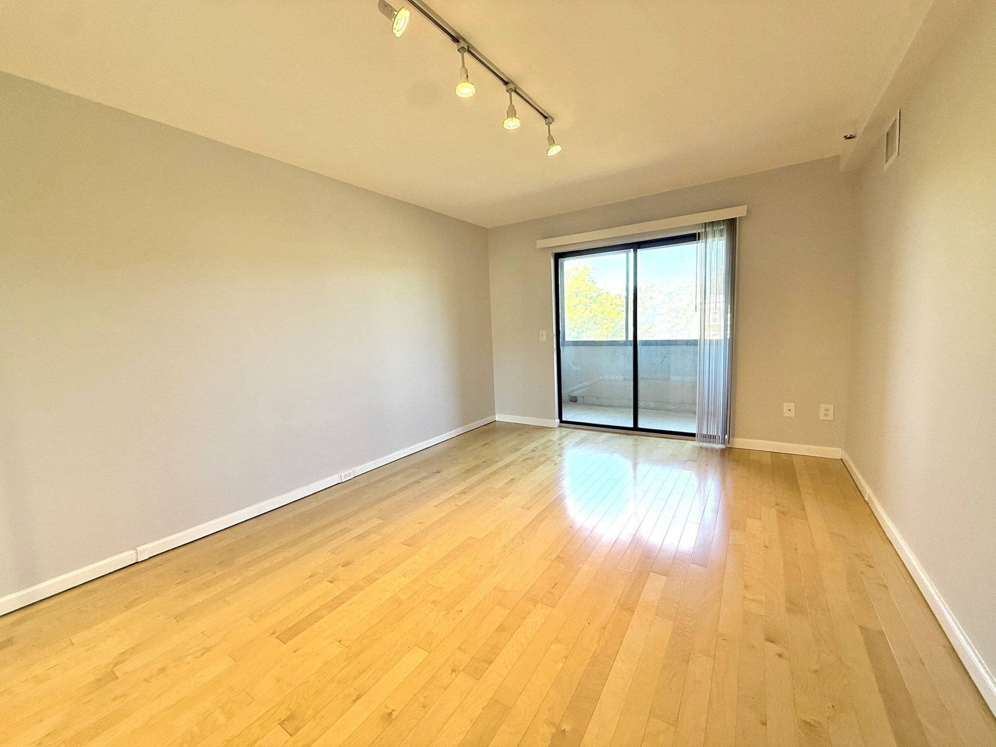 1731 Beacon ST #422, Brookline, MA, 1731 Beacon ST #422, Brookline, MA Photo #4