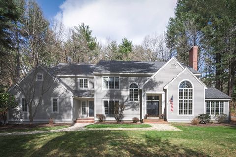 38 Trowbridge Cir Rowley MA 01969