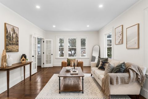 204 Lincoln St Franklin MA 02038