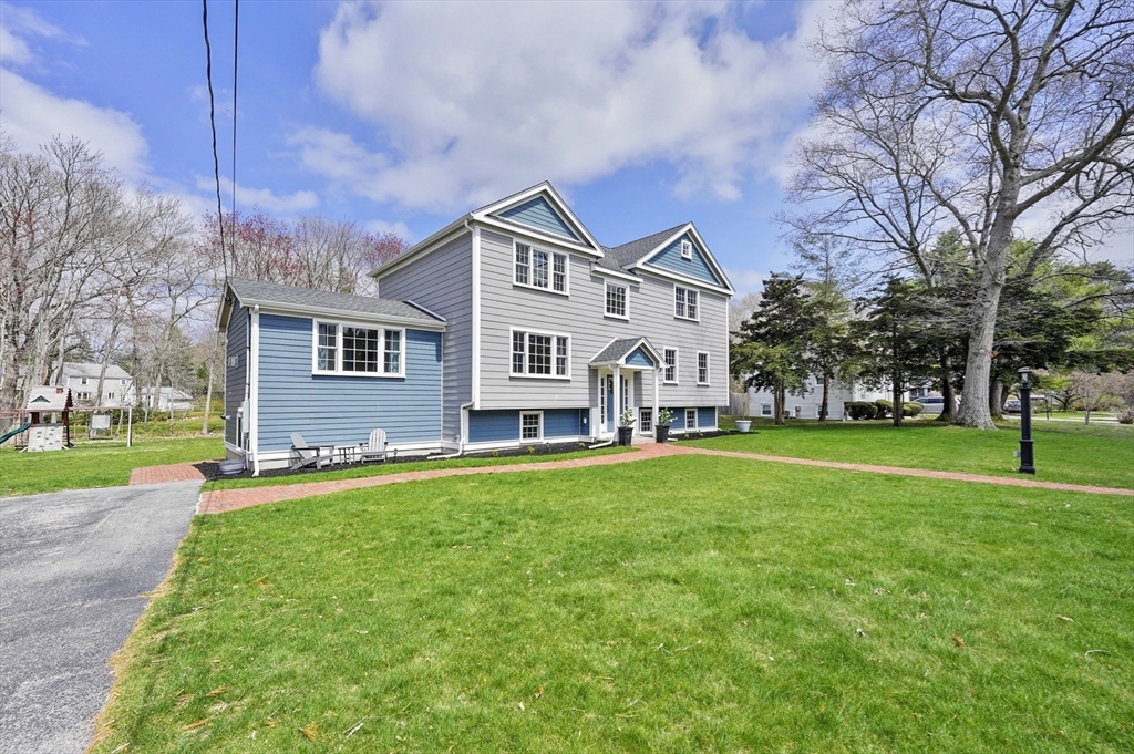 18 John Adams Dr