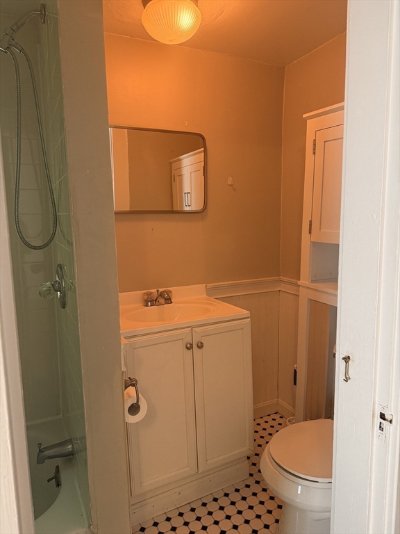 Cambridge, Massachusetts 02138, United States, 2 Bedrooms Bedrooms, ,1 BathroomBathrooms,Residential,Active,220816