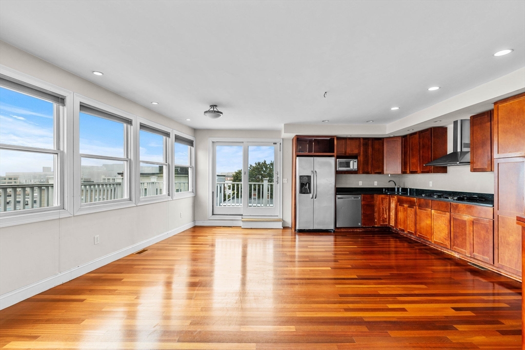 647 East 3rd 2