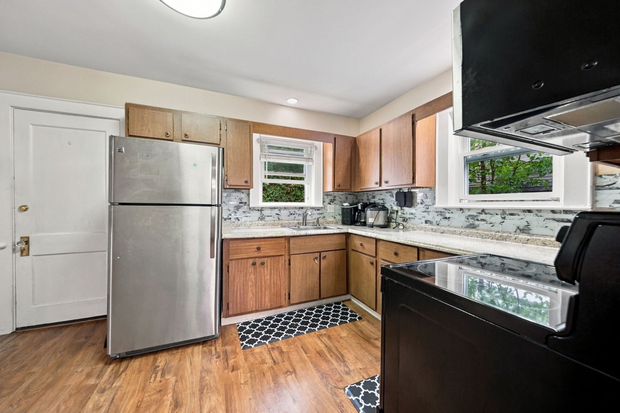 31 Lura St, Lowell, MA, 31 Lura St, Lowell, MA Photo #7