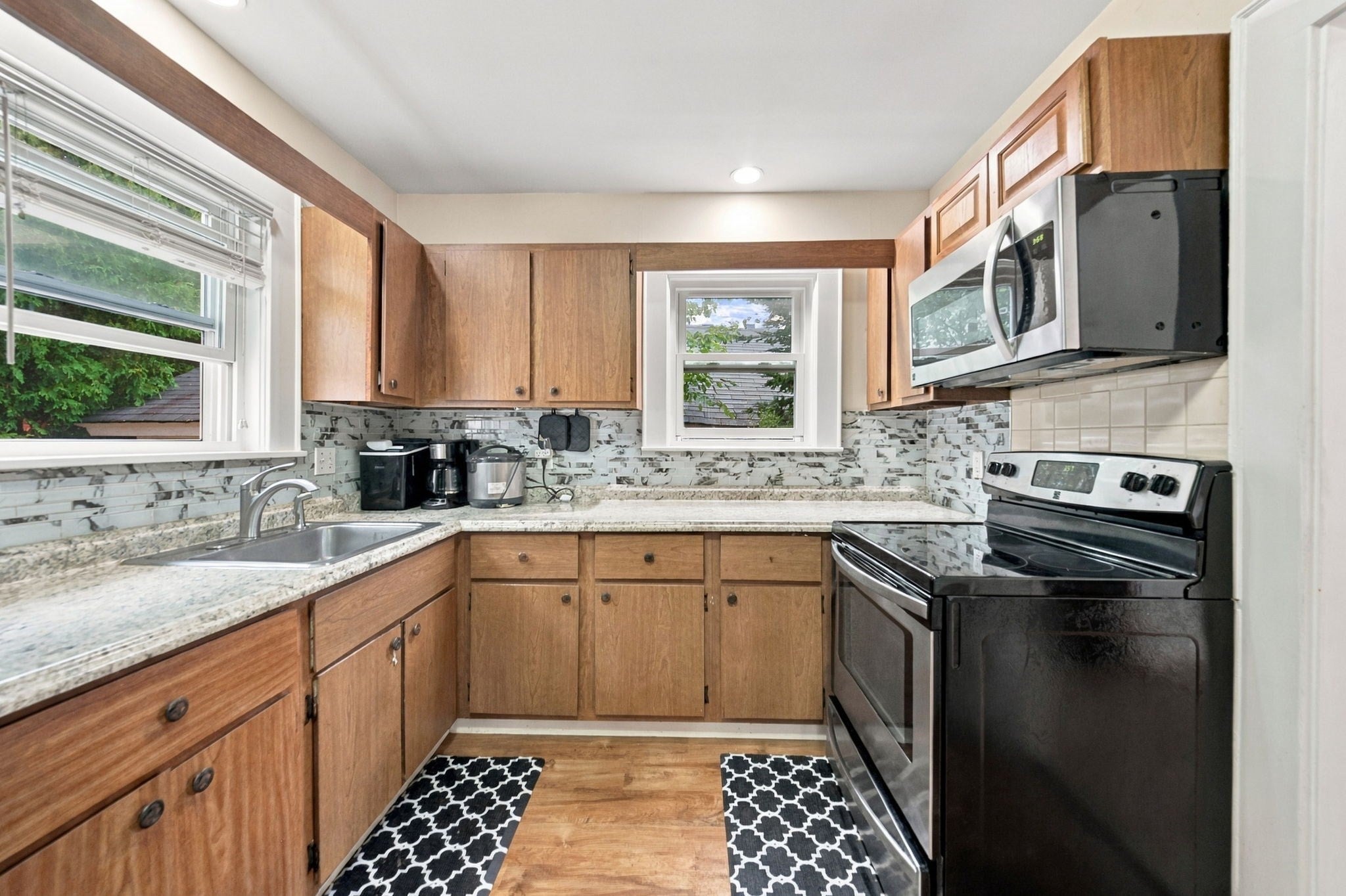 31 Lura St, Lowell, MA, 31 Lura St, Lowell, MA Photo #8