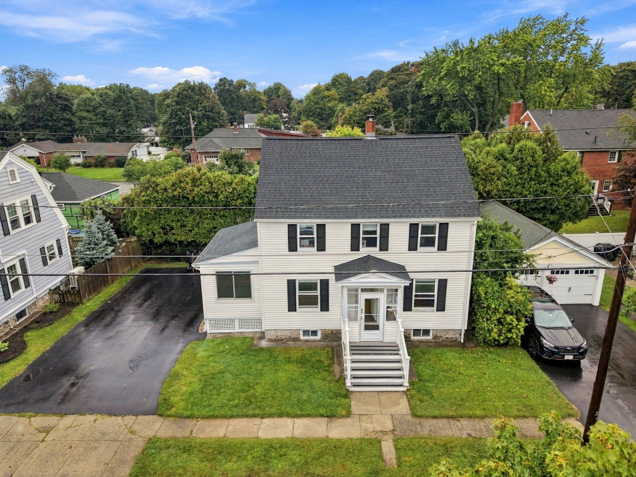 Photo of 31 Lura St, Lowell, MA