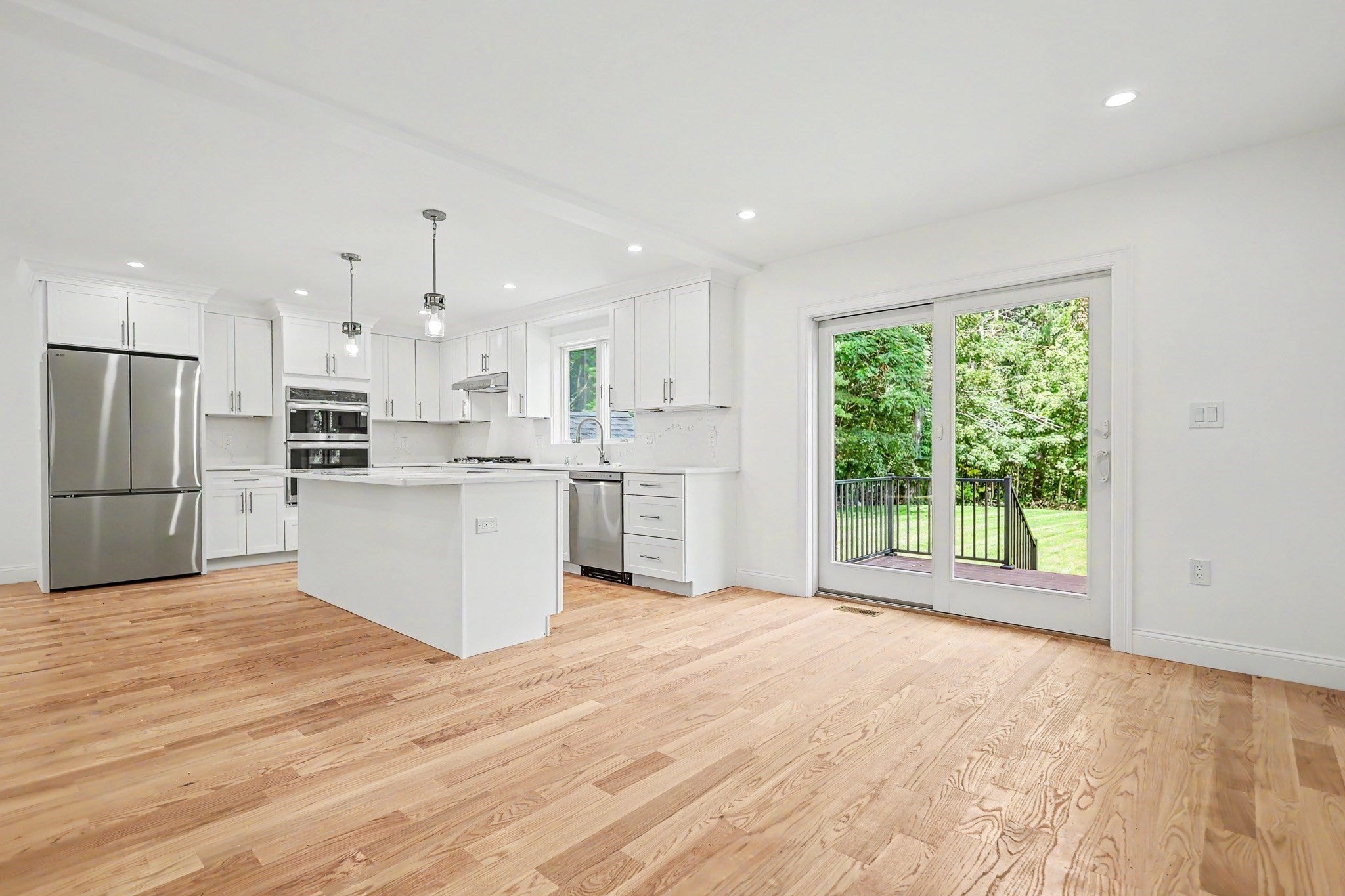7B Lakeshore Dr