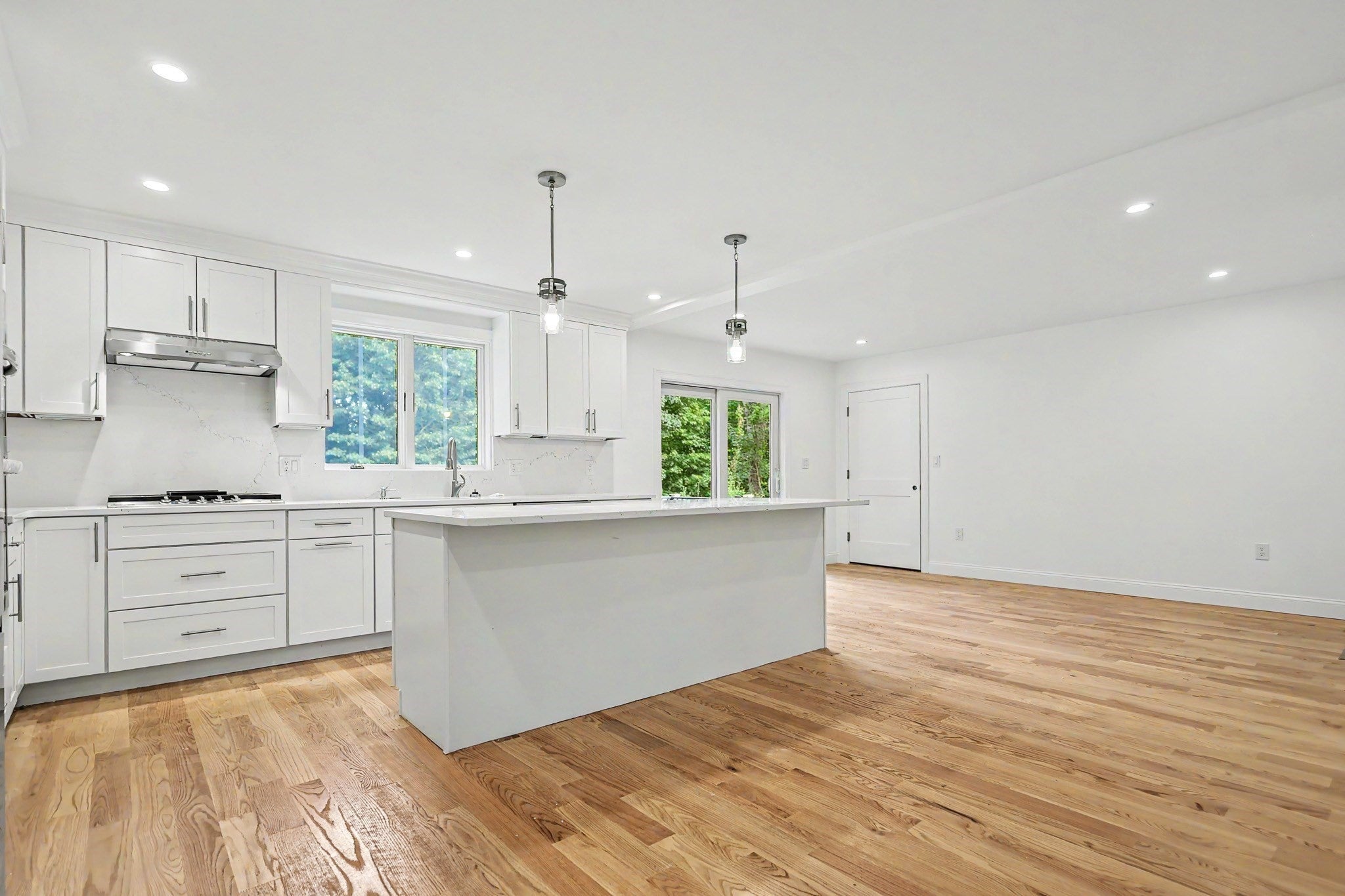 7B Lakeshore Dr