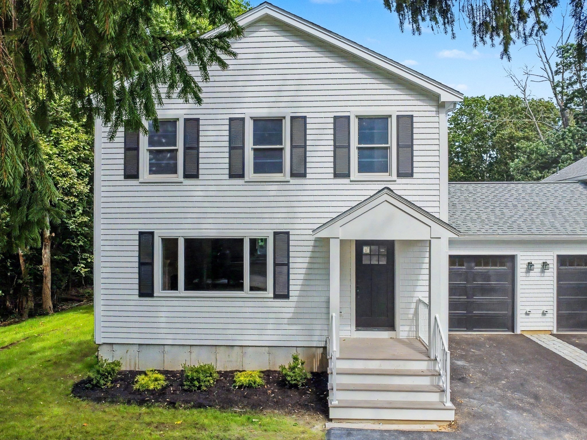 7B Lakeshore Dr