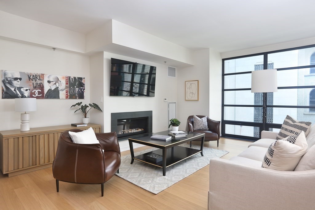 580 Washington St 408