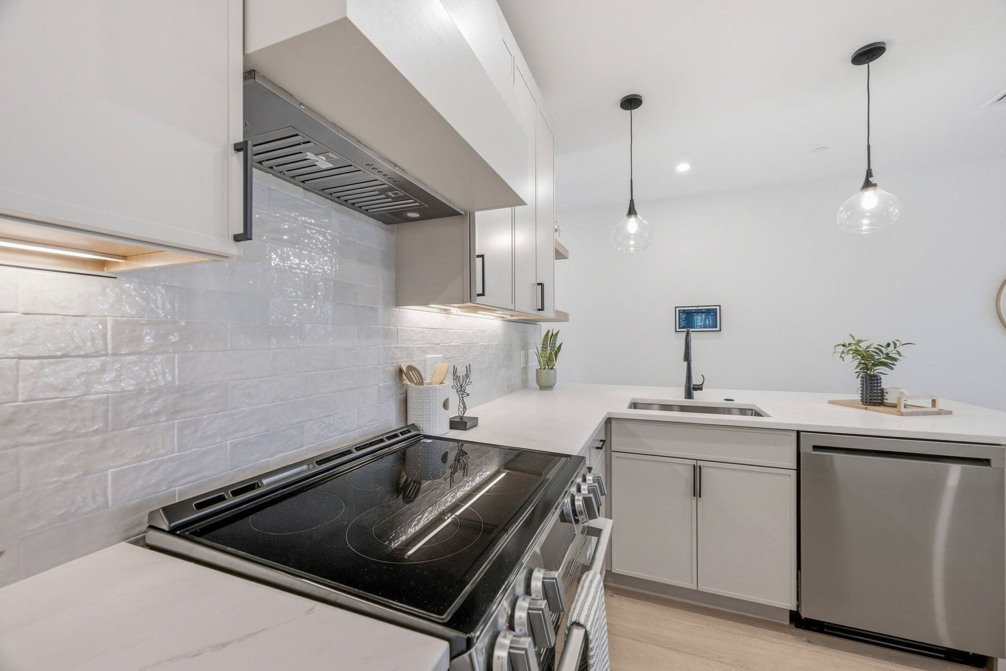 374 Athens Street 1