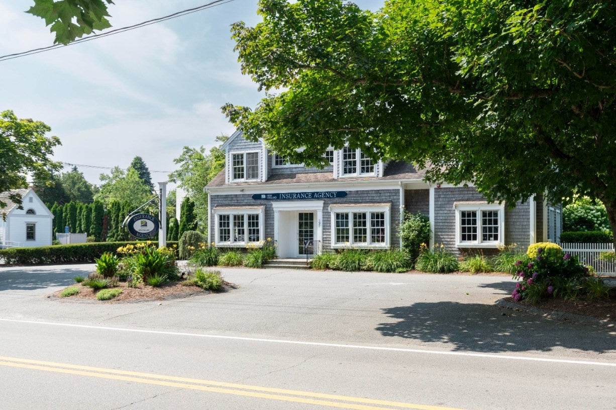 697 Main St