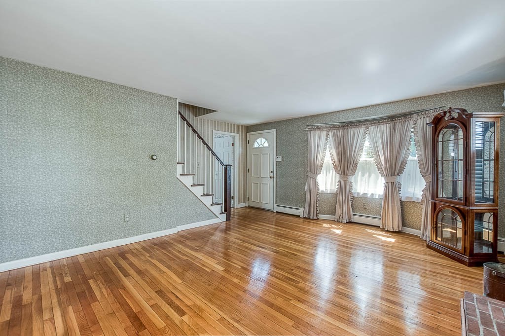 16 Miriam Dr