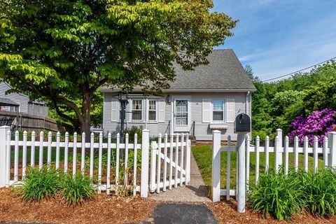 16 Miriam Dr Attleboro MA 02703