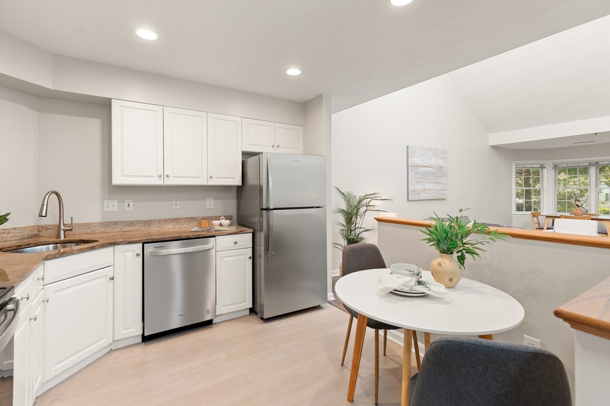 661 Lowell St 14