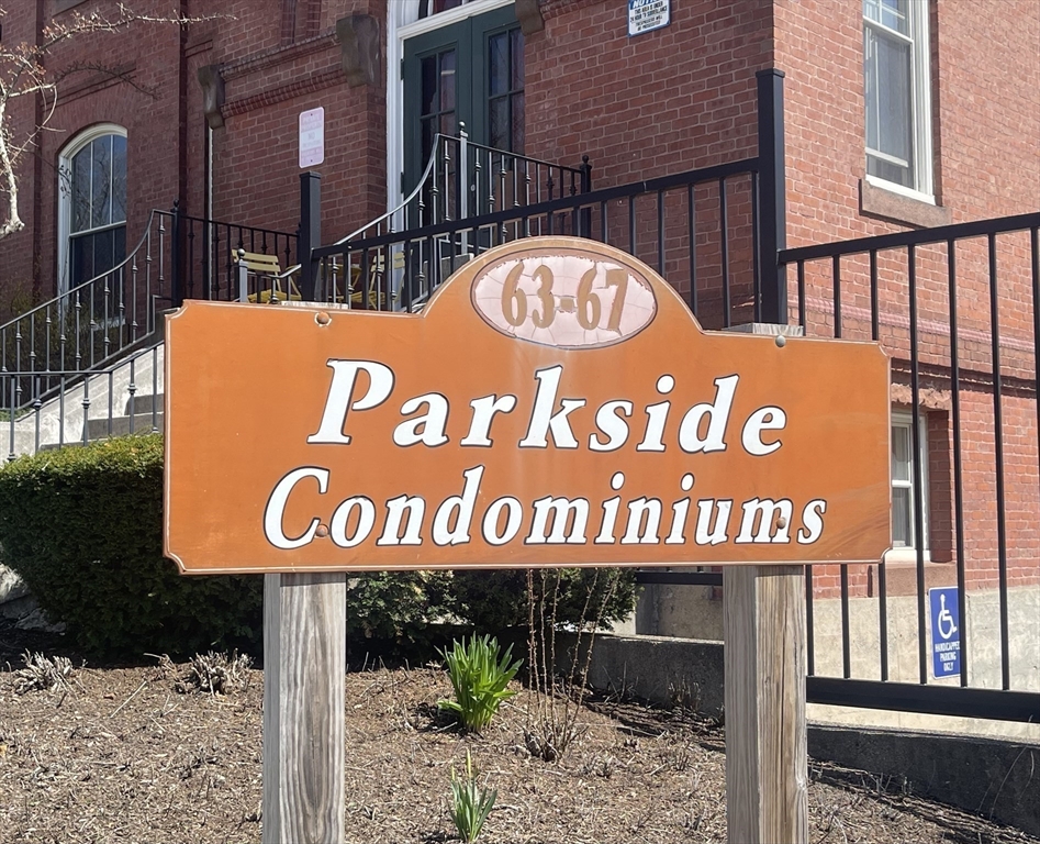 67 Illinois St, 208