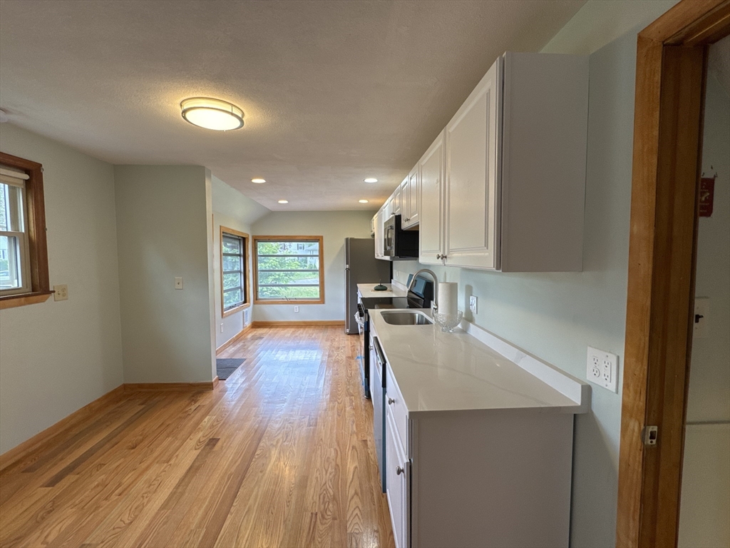 72 Kurland Ave