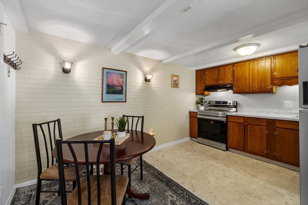 267 Neck Street 5A