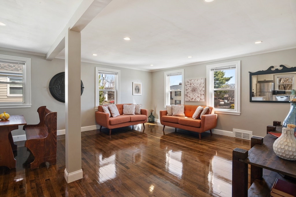 92 Gladeside Ave 2