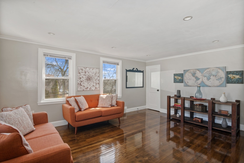 92 Gladeside Ave 2