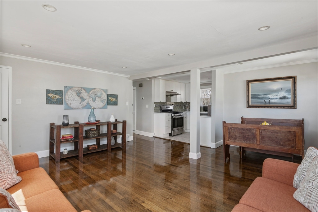 92 Gladeside Ave 2