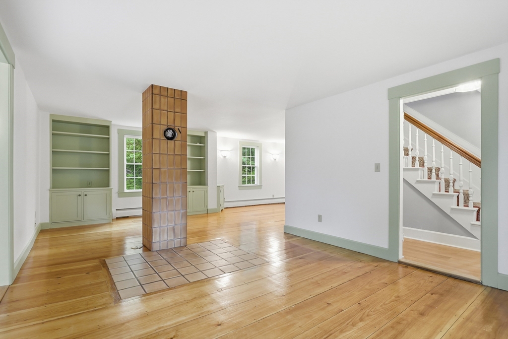384 Pearl Hill Rd
