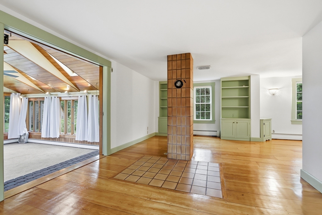384 Pearl Hill Rd