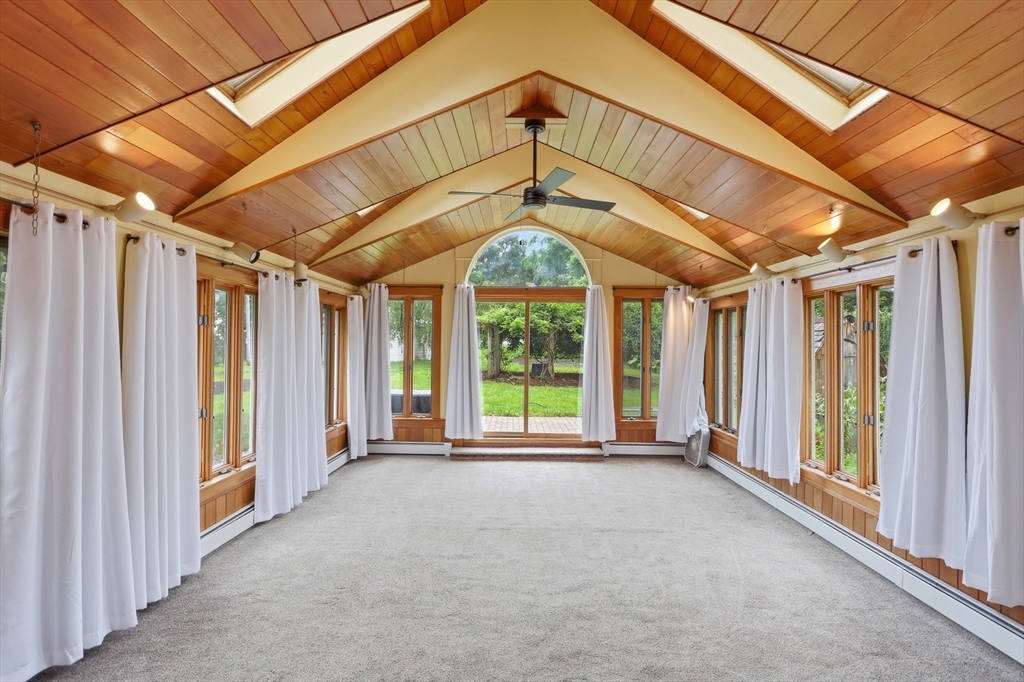 384 Pearl Hill Rd